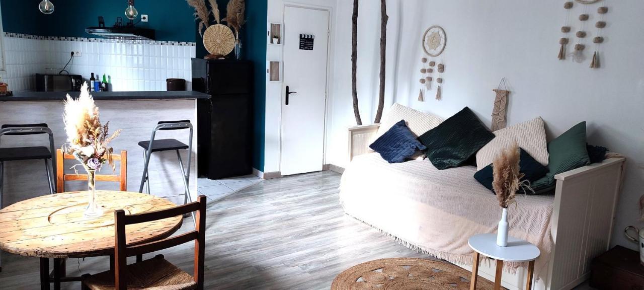 L'Appartement 7 - Centre Ville-Parking-Tv-Wifi 타르브 외부 사진